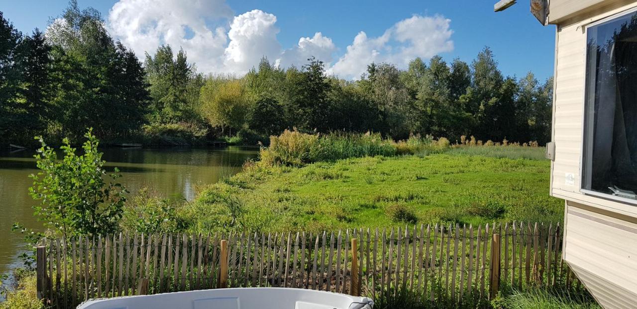Carafun Aan Het Water Ooltgensplaat Villa Eksteriør bilde