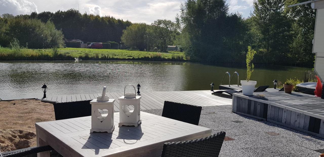 Carafun Aan Het Water Ooltgensplaat Villa Eksteriør bilde